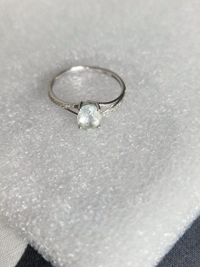 💍 Bague en or blanc 9 carats (375) avec pierre bleue et éclats de zirconium ✨ - photo numéro 4