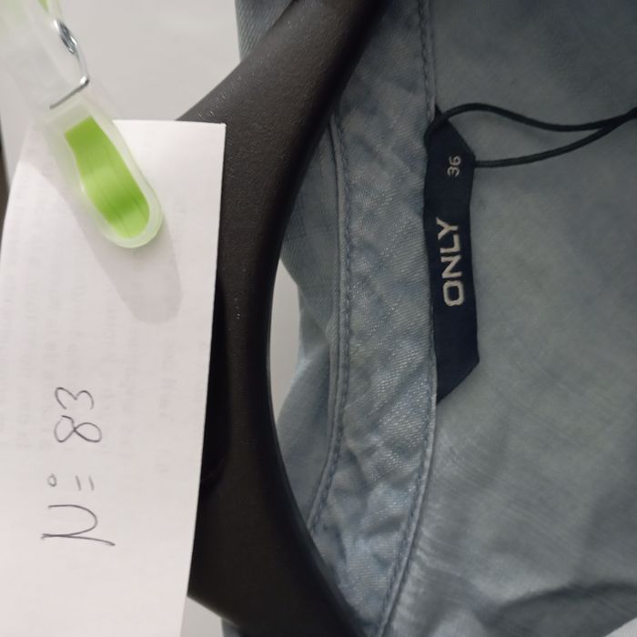 chemise taille 36 (taché)