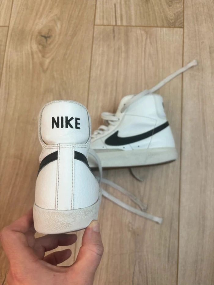 Basket Nike T36,5 - photo numéro 3