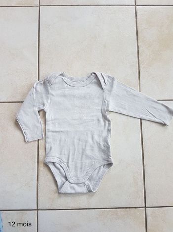 Body 12 mois
