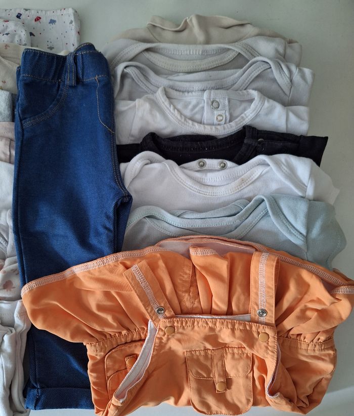 Gros lot de vêtements bébé fille et garçon - photo numéro 4