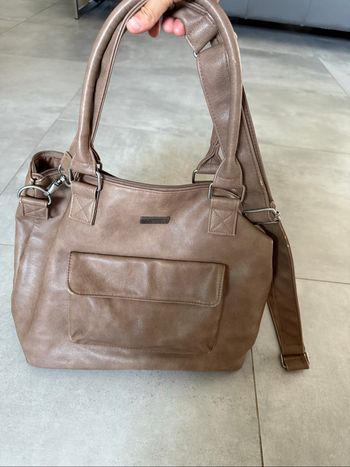 Sac à langer kidzroom avec plan à langer et trousse biberon