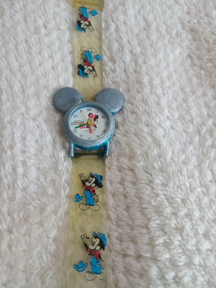 Montre Mickey vint1ge - photo numéro 2