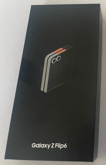 Samsung Galaxy Z Flip6 Crafted Black 256GB - Jamais Ouvert - Garantie (07/2026) - Négociable