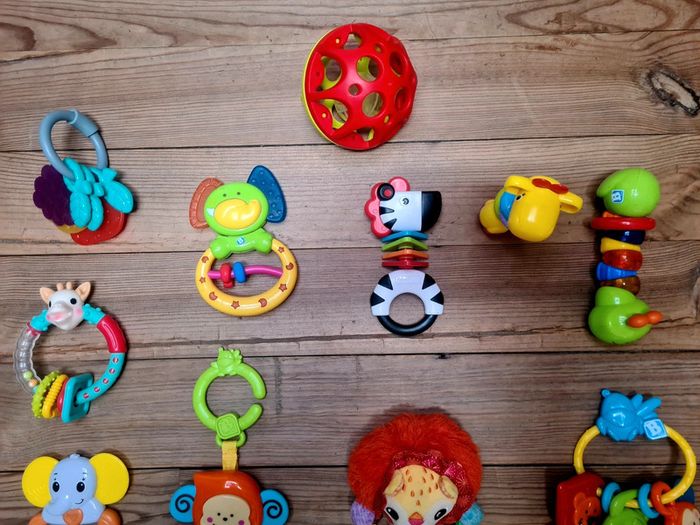 Lot de 15 jouets premier âge - photo numéro 3