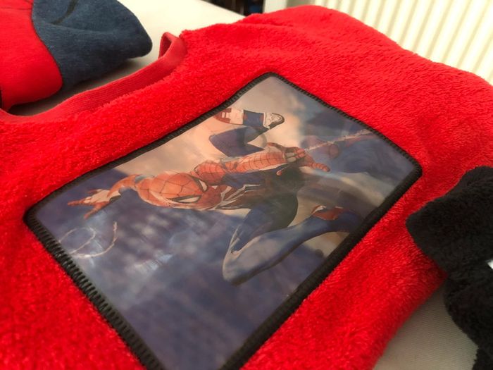 Lot de vêtements Spiderman 3/4 ans - photo numéro 10