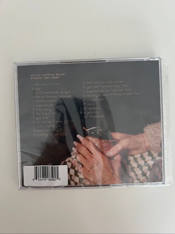 Ariana Grande Eternal Sunshine Deluxe Brighter Days Ahead signed CD - photo numéro 5