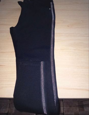 Pantalon jegging noir très bon état 