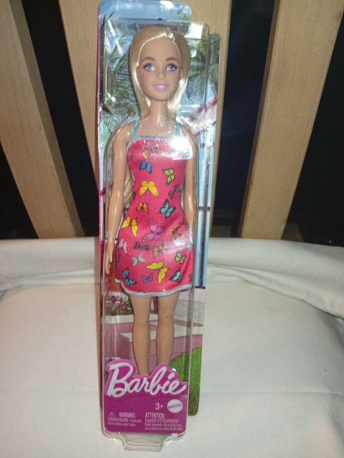 Barbie NEUVE - photo numéro 2