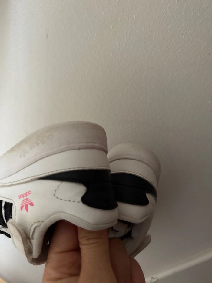 Basket adidas 27 - photo numéro 4