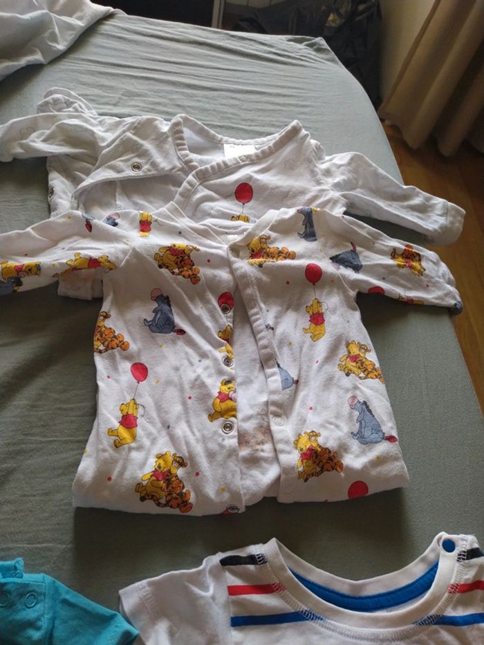 Lot Disney 3 mois - photo numéro 3