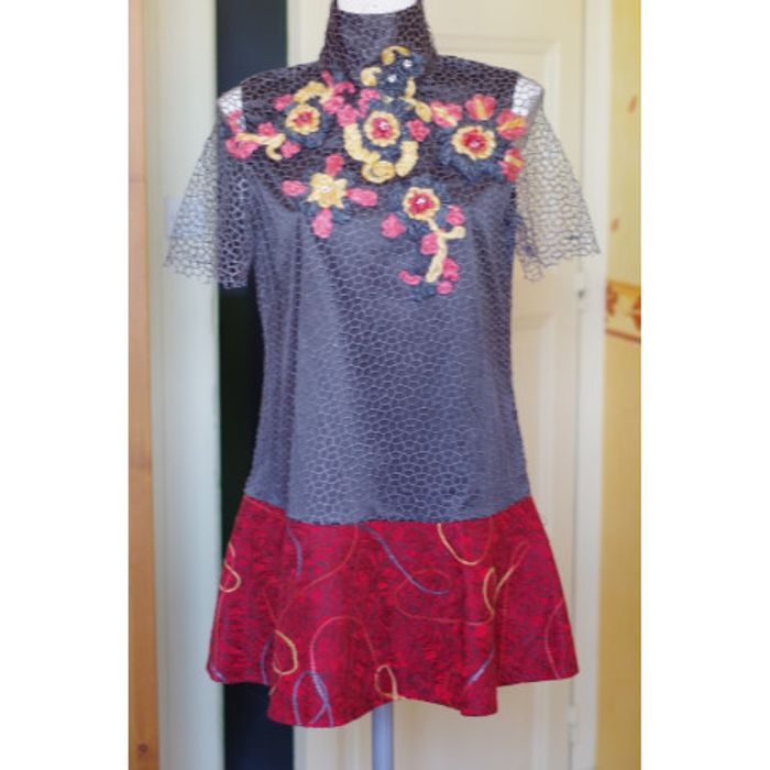 LE MIRAGE - Robe courte brodée T40