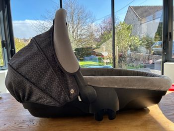 Landeau poussette/voiture