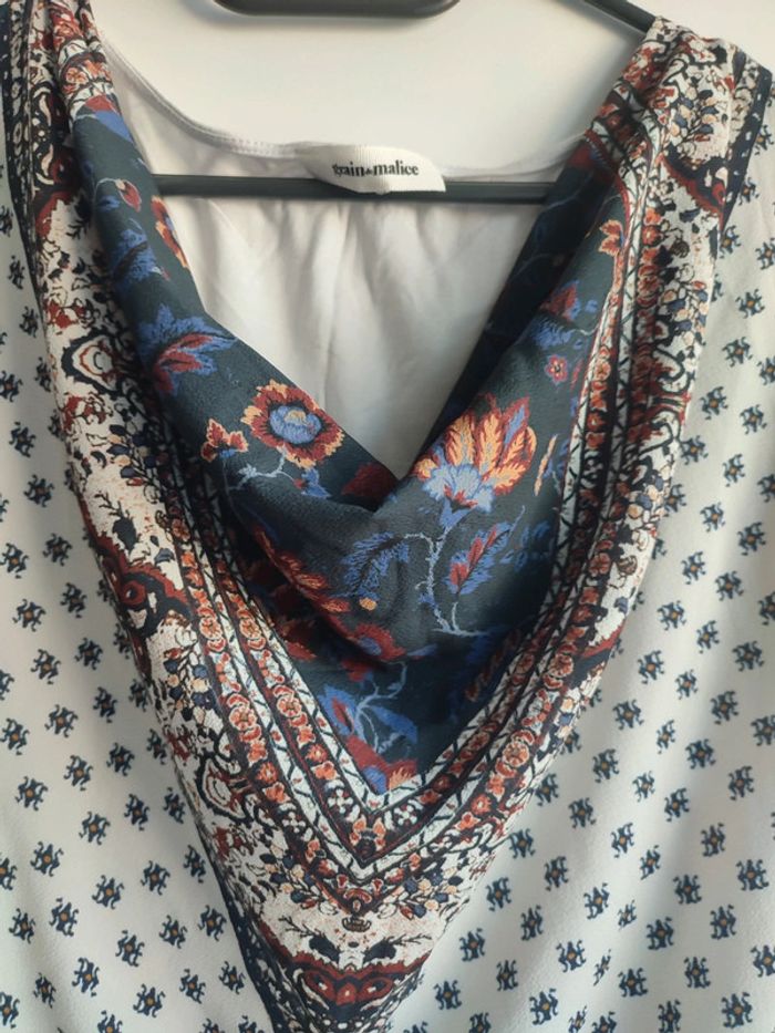 Blouse col bénitier bleu - photo numéro 2