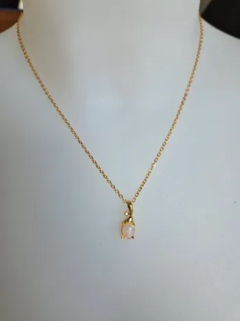 Collier fantaisie doré pendentif effet opale