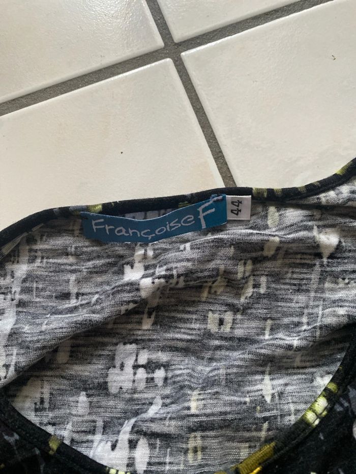 TEE shirt taille 44 - photo numéro 2