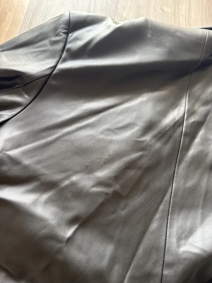 Blazer en simili cuir Bershka - photo numéro 9