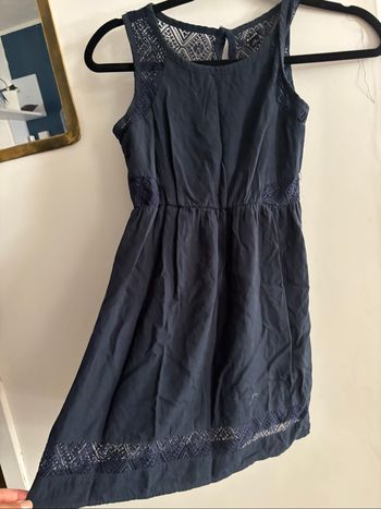 Robe bleu effet un peu dentelle