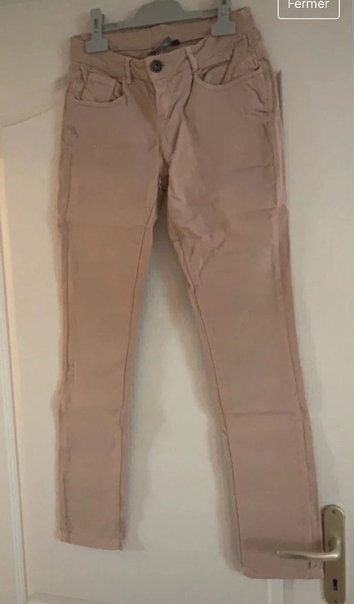 Jean slim rose poudré Kiabi taille 38