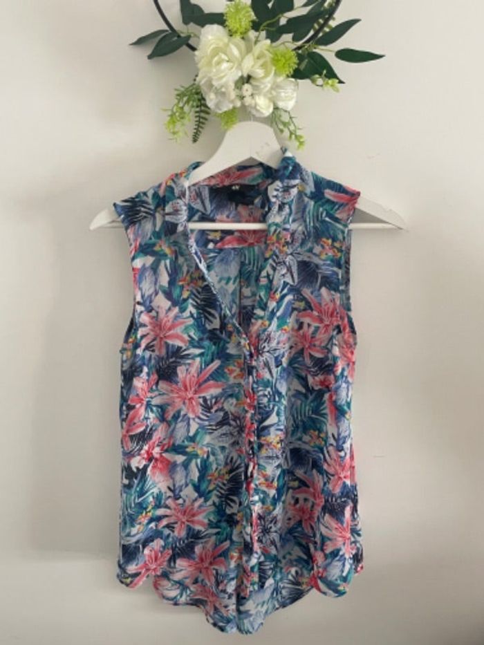 🌸Blouse sans manche fleurie taille 34 h&m🌸