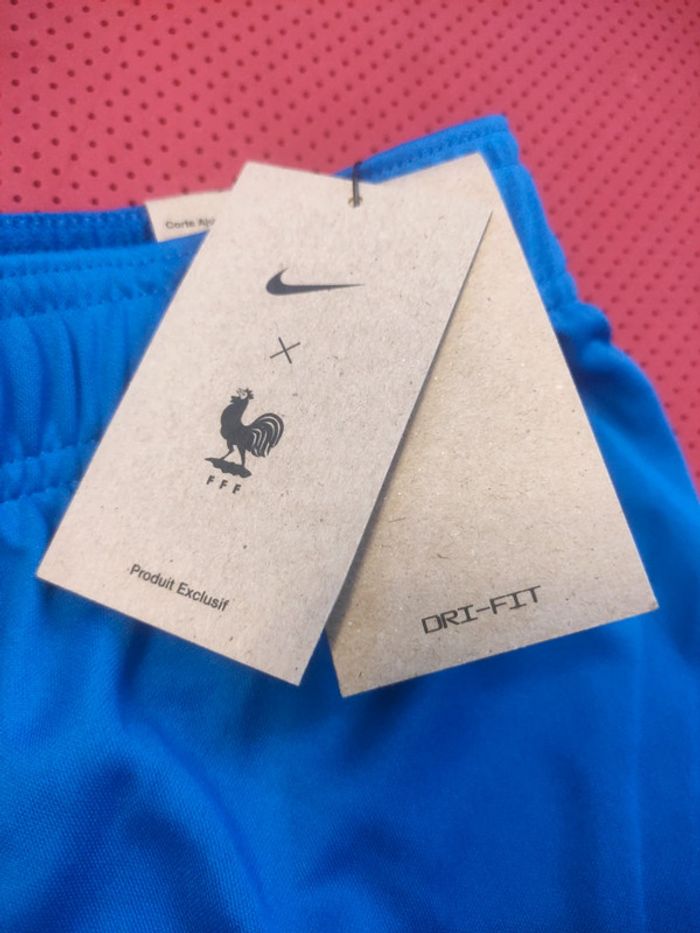 Short de foot France, Nike Authentique Officiel taille Adulte Homme M, Neuf - photo numéro 7