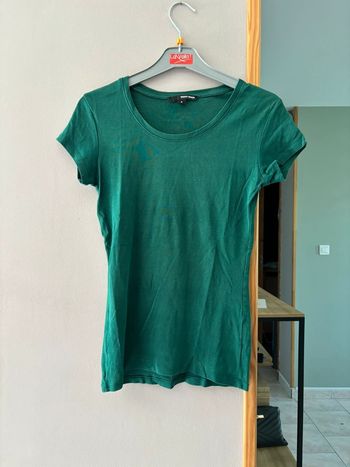 T shirt vert foncé