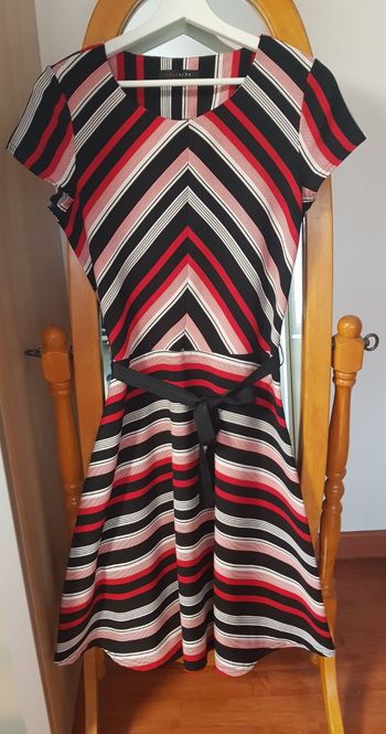 Robe effet patineuse. T.38