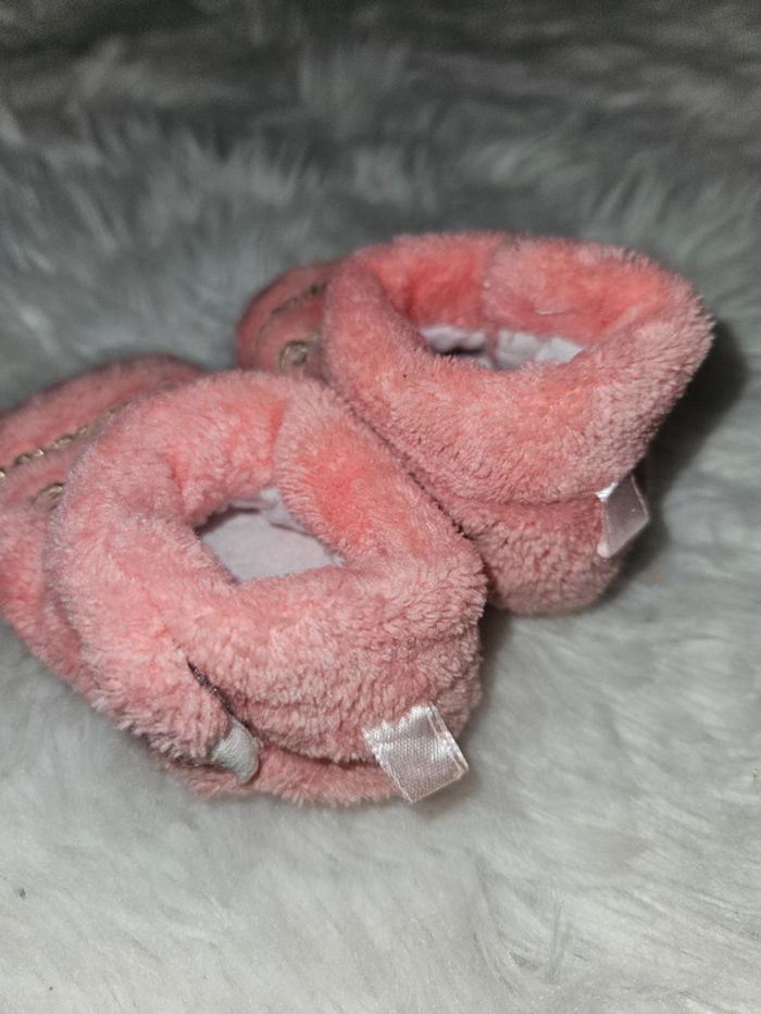 Chaussons bébé vieux rose – 0-3 mois - photo numéro 2