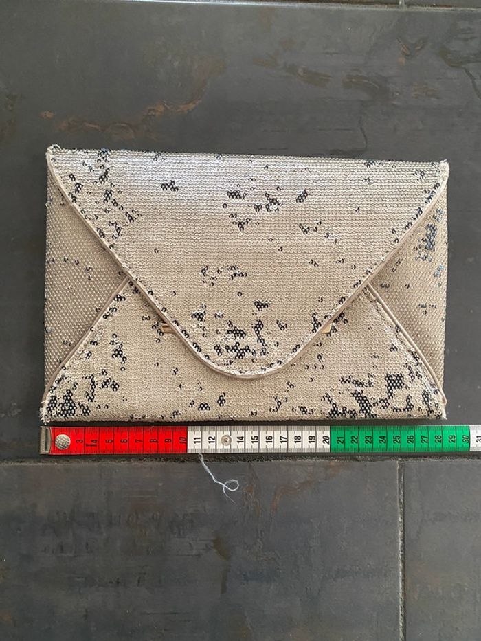 Pochette à sequins dorés Bcbgmaxazria - photo numéro 14