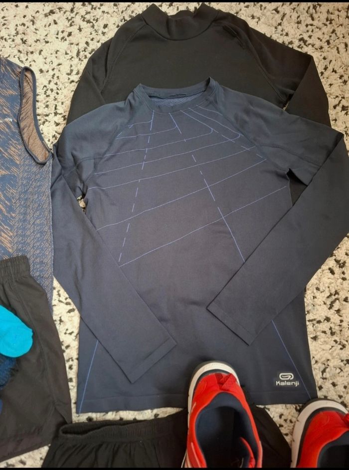 Lot 13 vêtements de sport - photo numéro 3