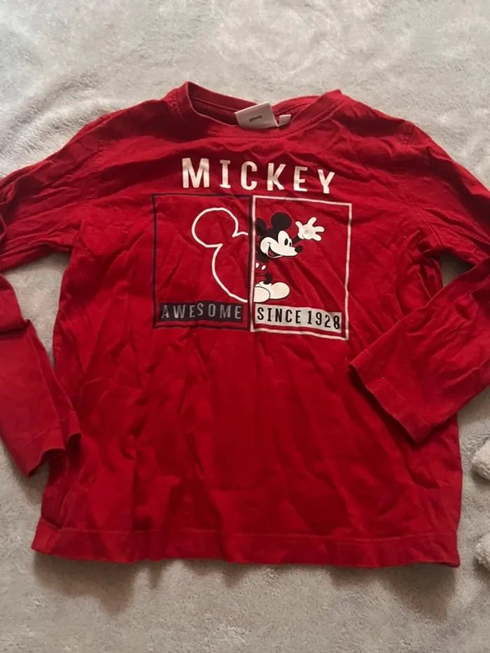 Sous pull Mickey