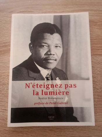Nestor Bidadanure - N'éteignez pas la lumière