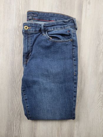 Jean Tommy Hilfiger bleu marine – Taille 12 – Très bon état – Coupe droite classique