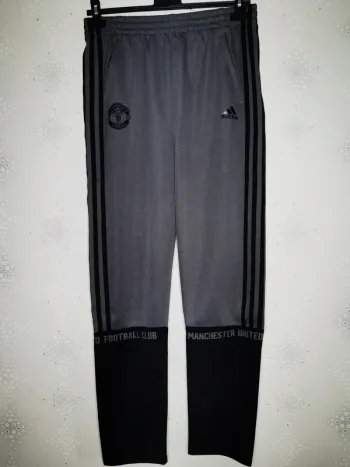 D4496 - jogging garçon taille 13 ans