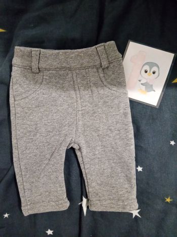 Pantalon gris _ 1 mois
