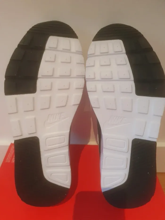Nike Air Max(37,5) - photo numéro 8