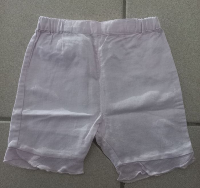 Short fille taille 3 mois