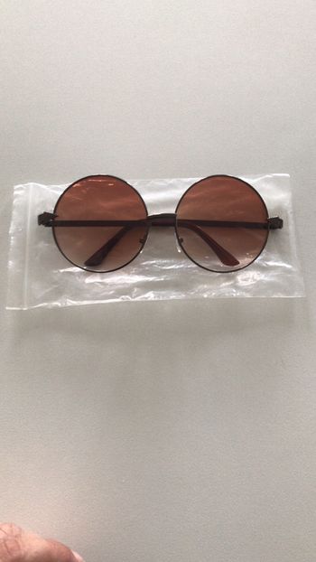 belle paire de lunette de soleil