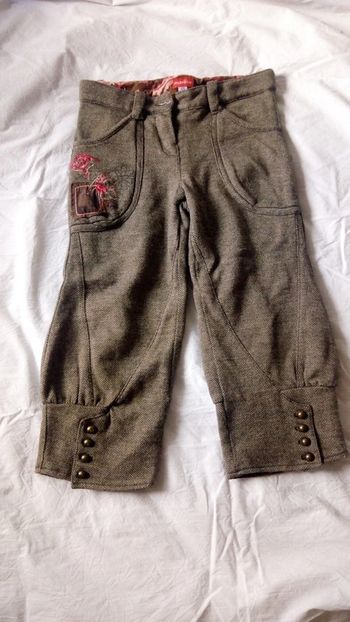 Très joli et chaud pantacourt marron motif zigzag