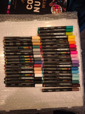 Gros lot feutres acryliques Tooli-Art – nombreuses couleurs