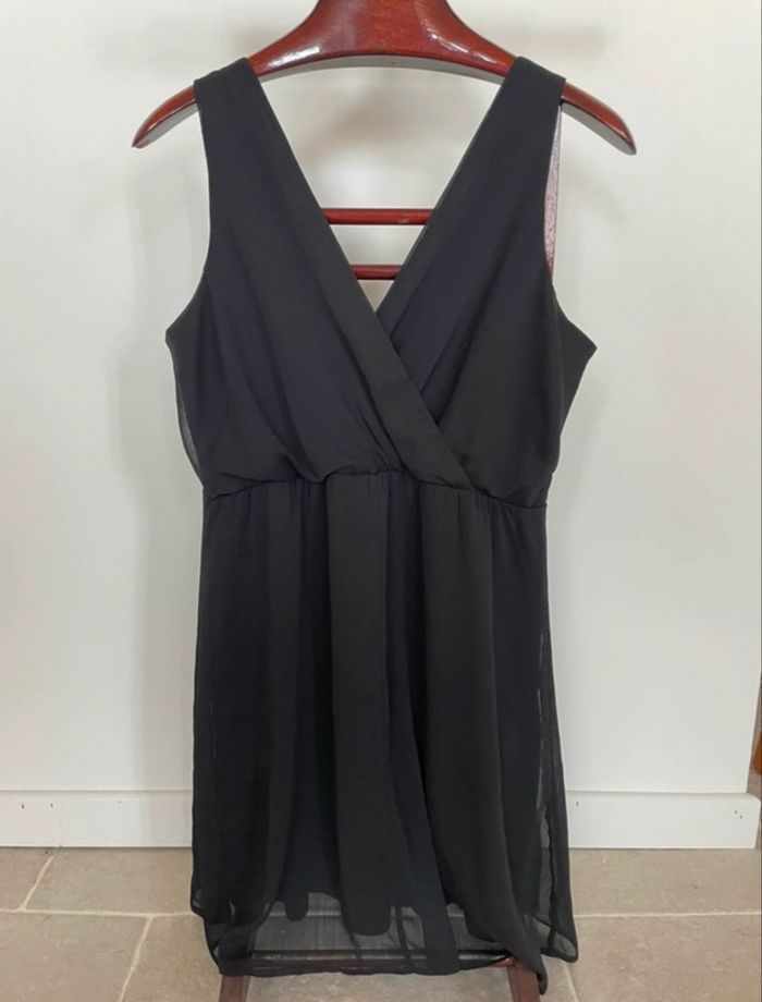 Robe noire cache cœur