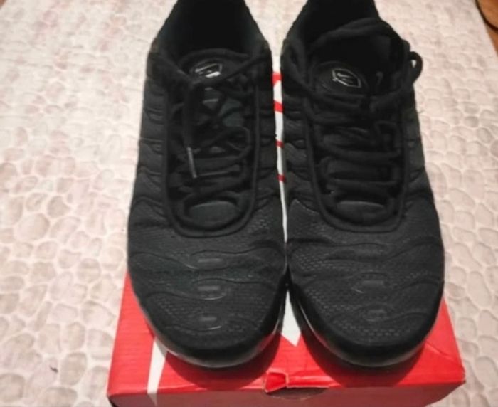 Tn noire comme en très bon état porter 3 fois