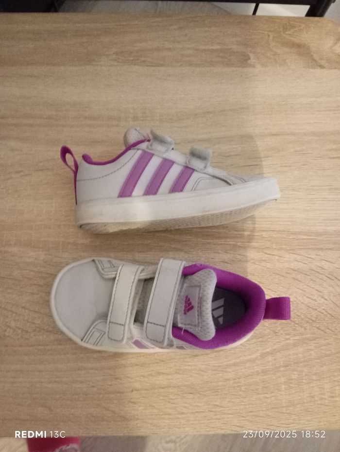 Baskets Adidas bébé fille