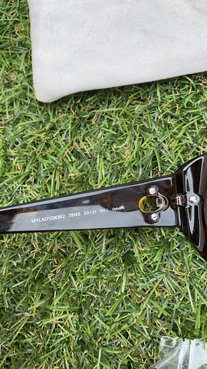 Lunette de soleil Dior - photo numéro 4