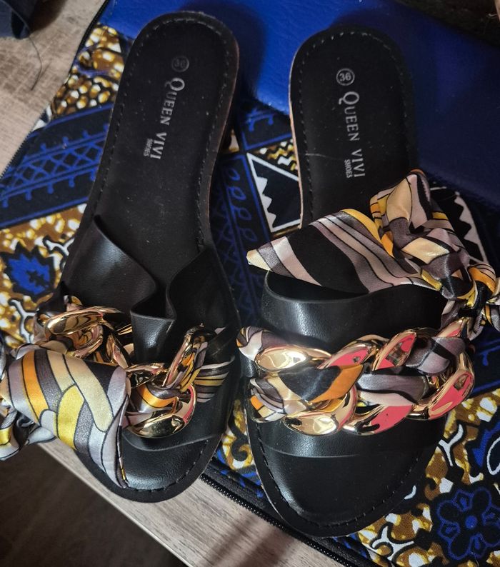 Sandale Queen vivi neuf - photo numéro 1