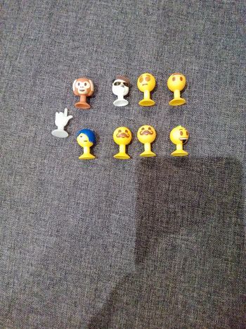 Lot de 9 mini personnages figurines à ventouse Smiley Émoticônes