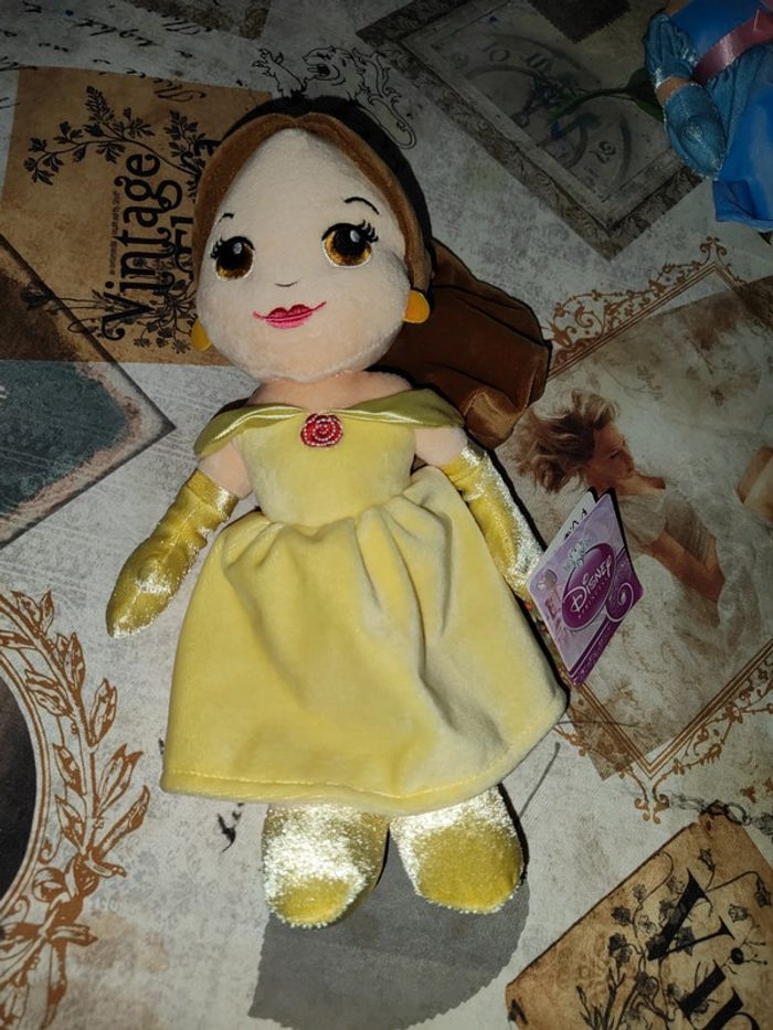 Peluche princesse Belle 32 cm