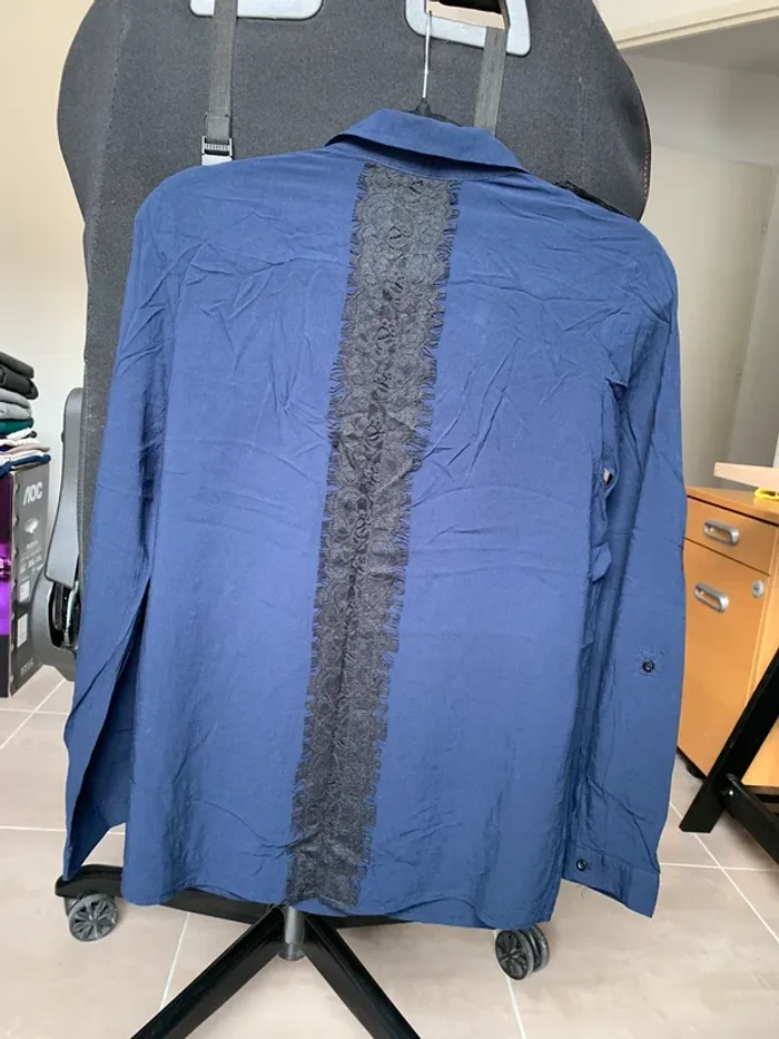 Chemisier bleu marine et dentelle Bréal taille 38 - photo numéro 5