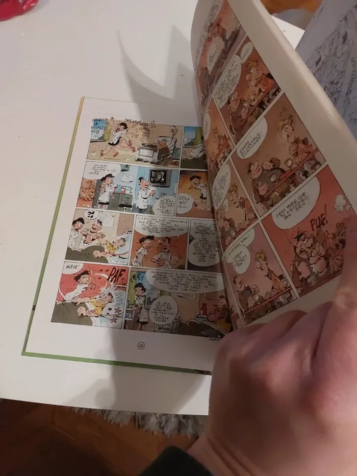 Les femmes en blanc les jeunes filles opèrent tome 4 - photo numéro 3