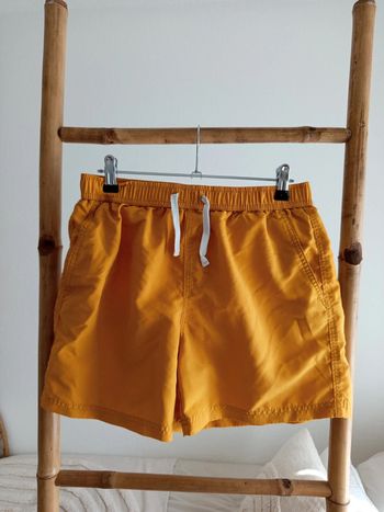 Short de bain jaune moutarde taille S / 16 ans